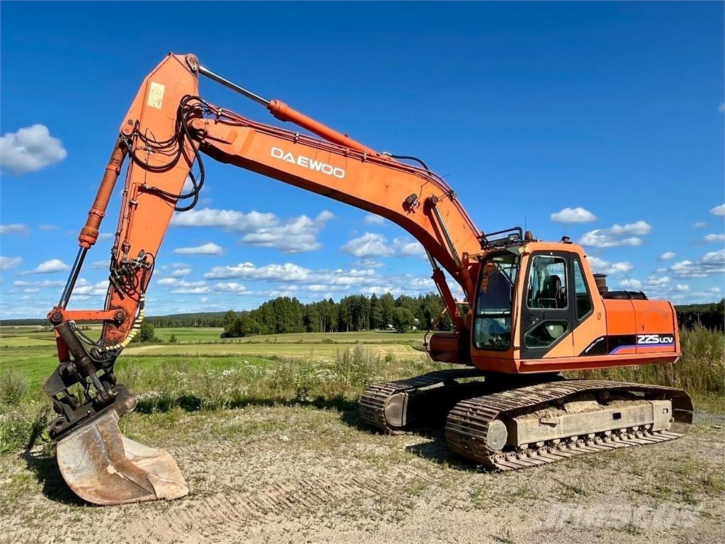 Daewoo 220LC-V Верижен екскаватор