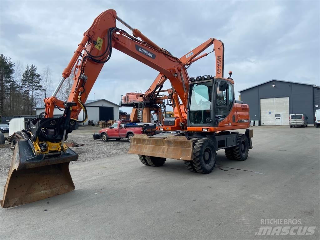 Doosan DX 140W Колесни екскаватори