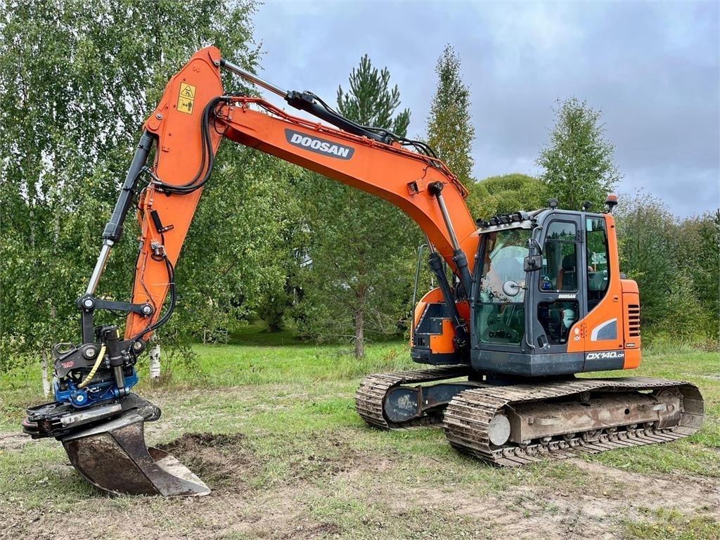 Doosan DX140LC Верижен екскаватор