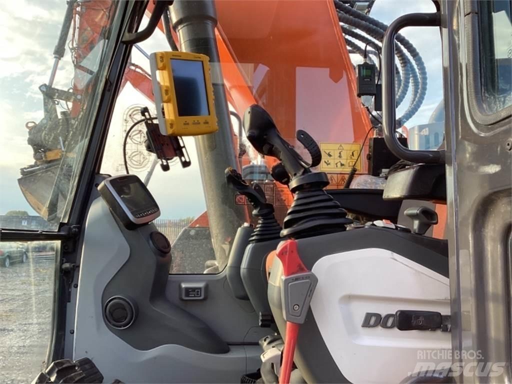 Doosan DX235 LCR Верижен екскаватор