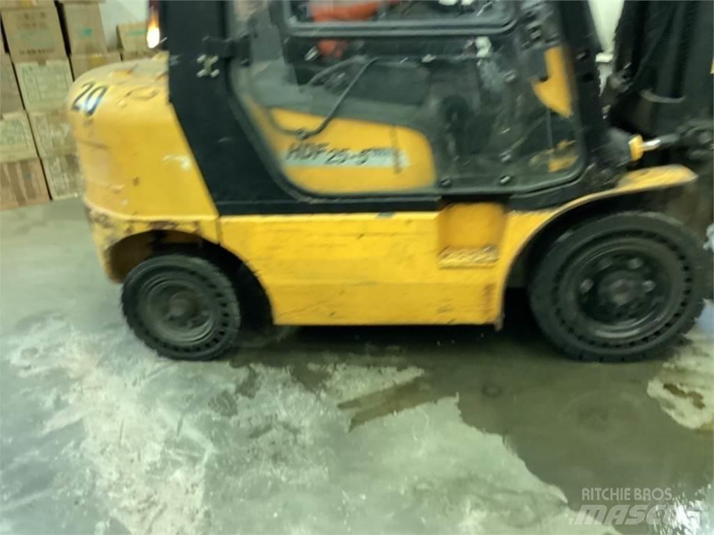 Hyundai HDE 25 E Дизелови камиони