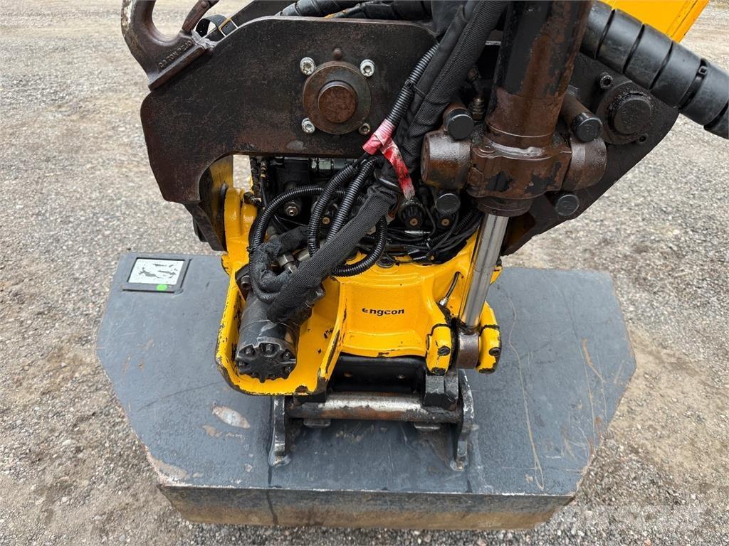 JCB 4 CX ECO Товарач със заден ексватор