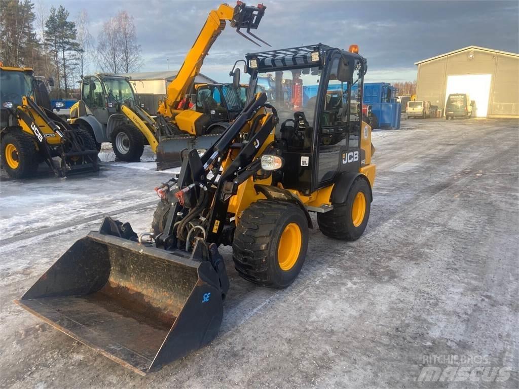JCB 403 Plus Колесни товарачи