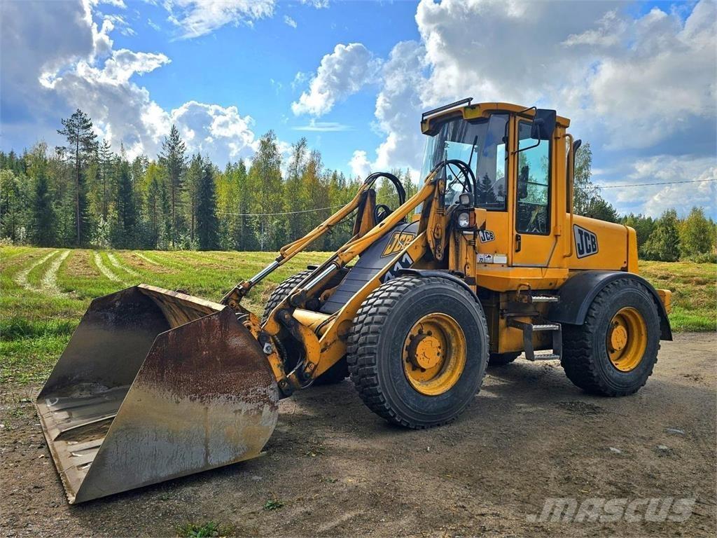 JCB 411 Колесни товарачи