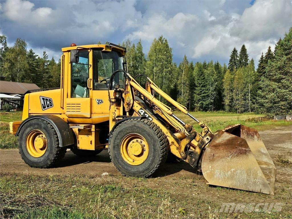 JCB 411 Колесни товарачи