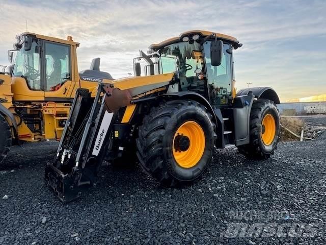 JCB 4220 Трактори