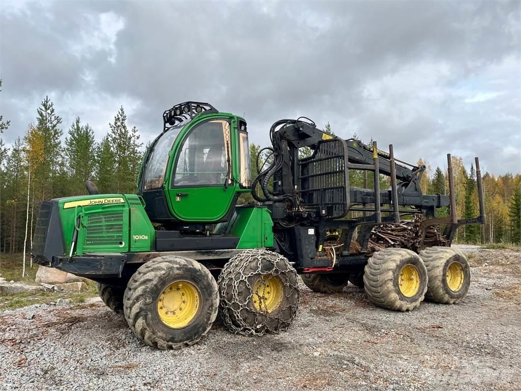 John Deere 1010E Форуардери