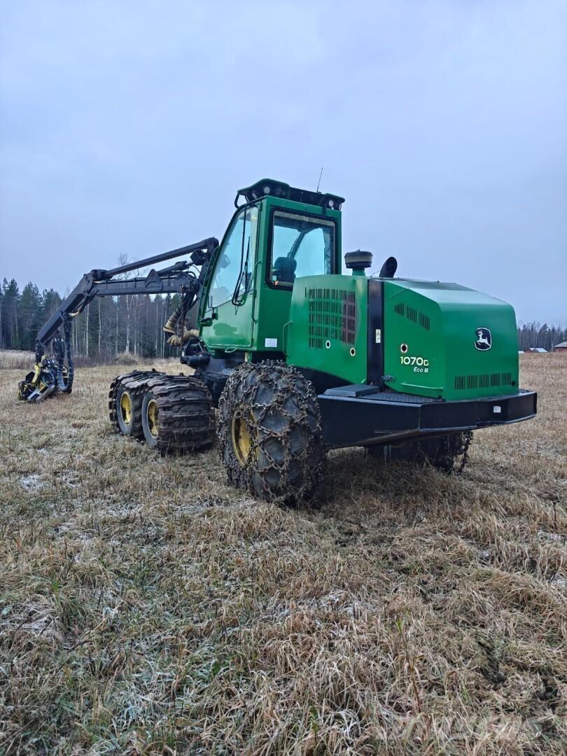 John Deere 1070 D Харвестери