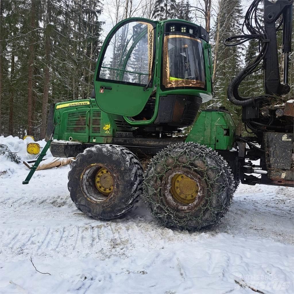 John Deere 1110E Форуардери