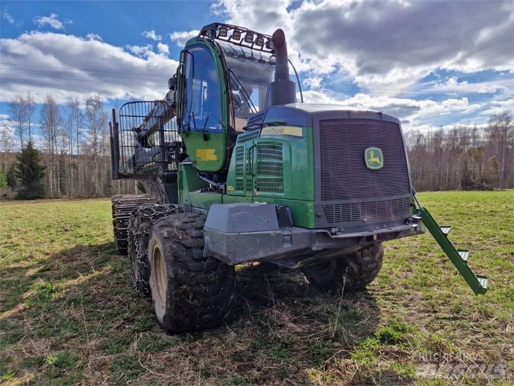 John Deere 1110G Форуардери
