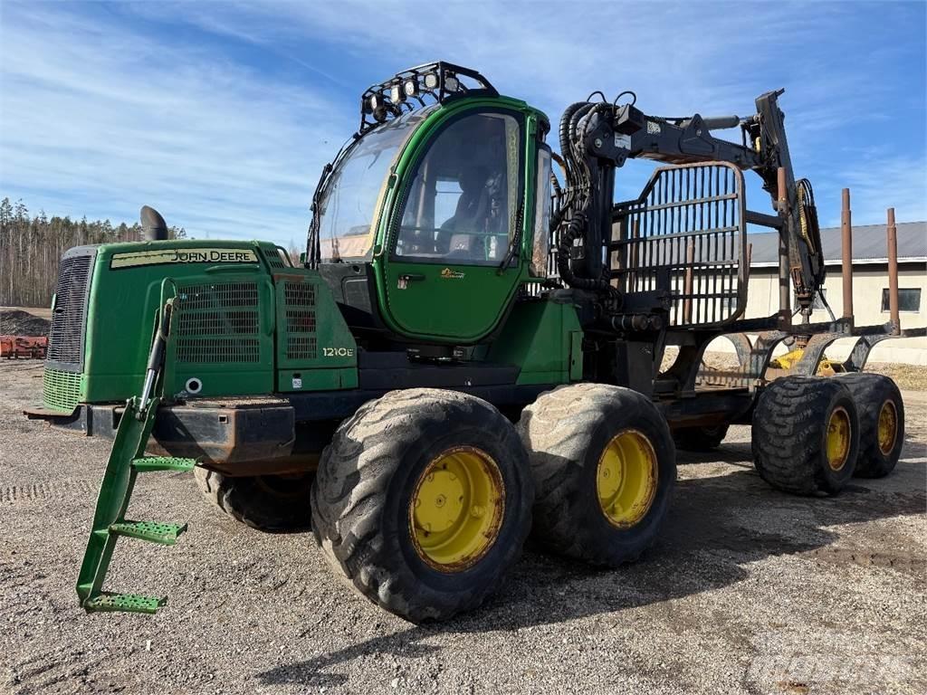 John Deere 1210E Форуардери