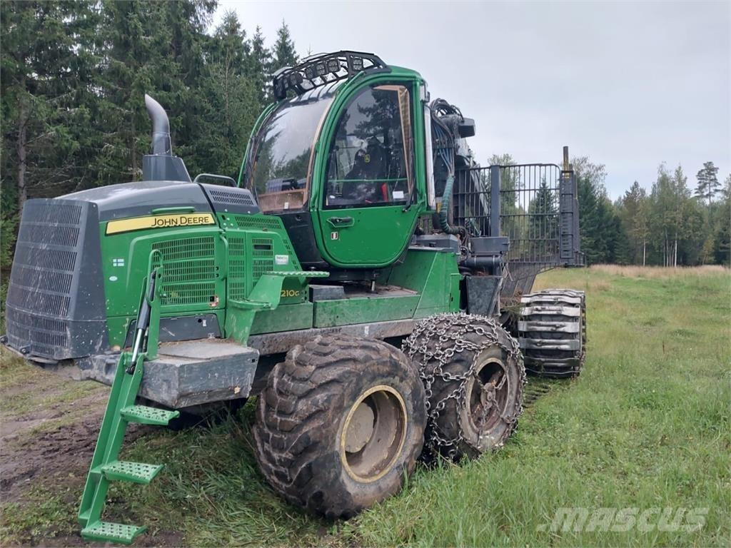 John Deere 1210G Форуардери