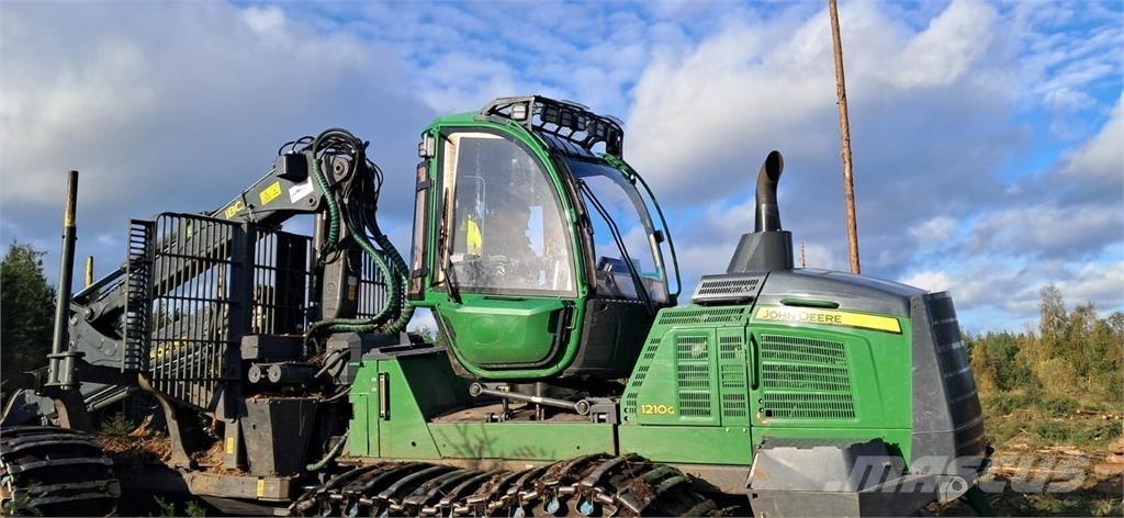 John Deere 1210G Форуардери