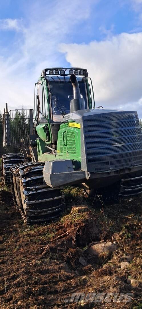 John Deere 1210G Форуардери