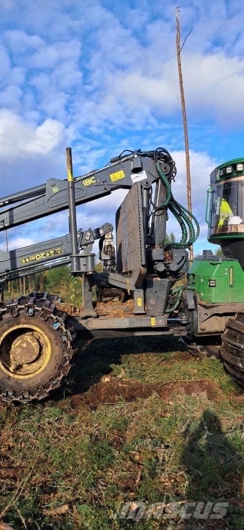 John Deere 1210G Форуардери