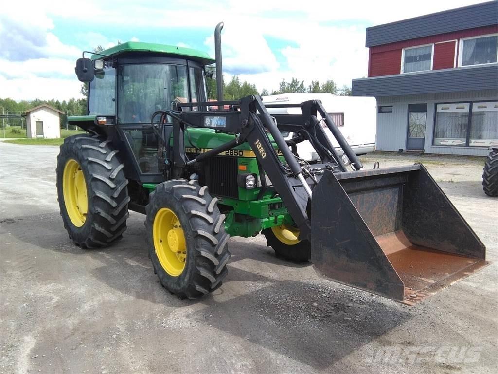 John Deere 2650 Трактори