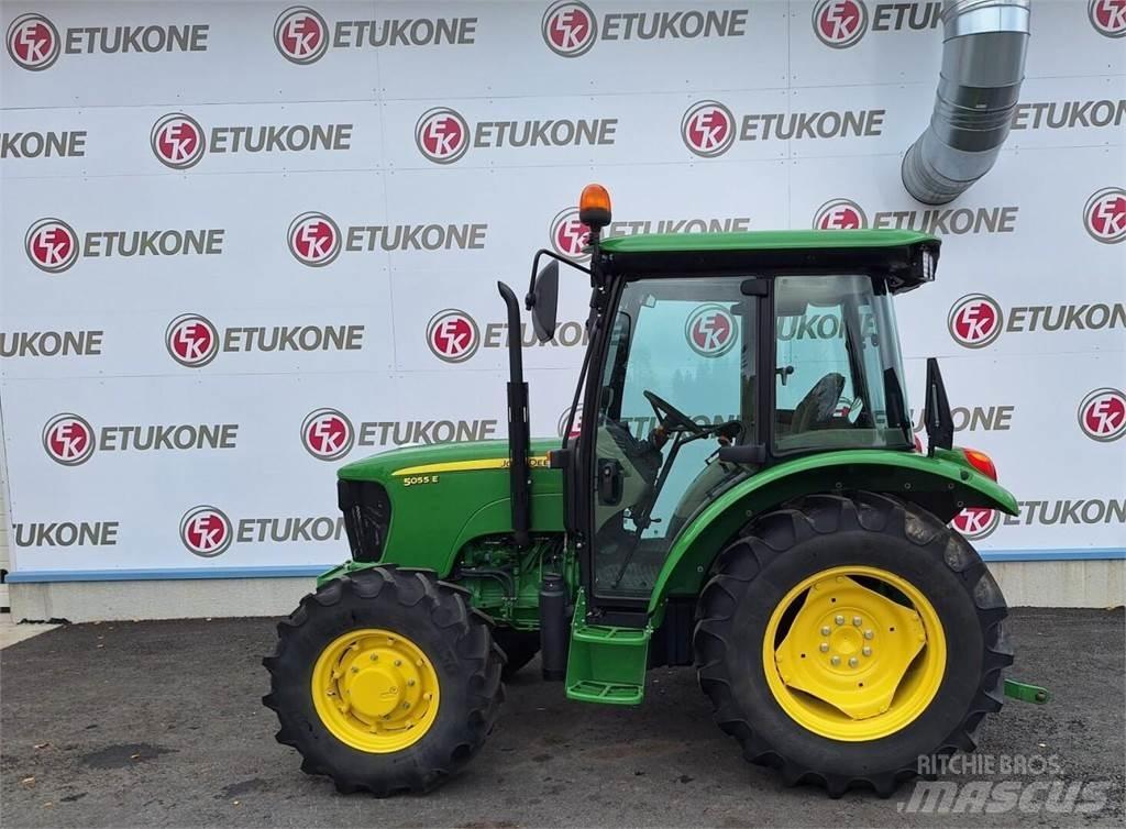 John Deere 5055e Трактори