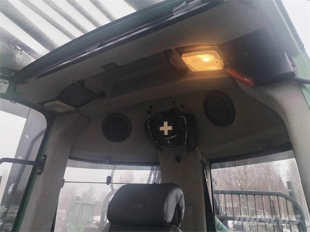 John Deere 810 E Форуардери