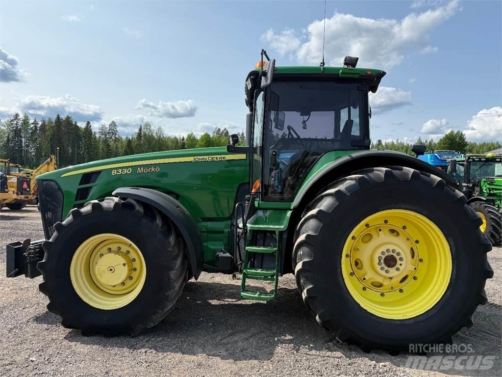 John Deere 8330 Трактори