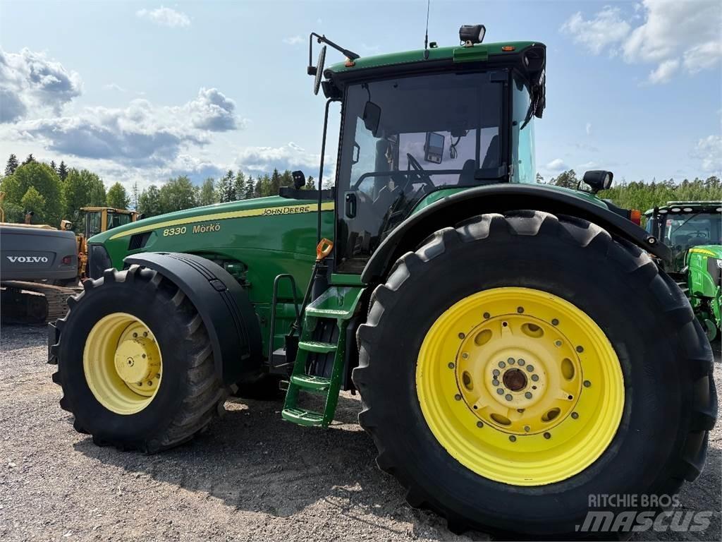John Deere 8330 Трактори