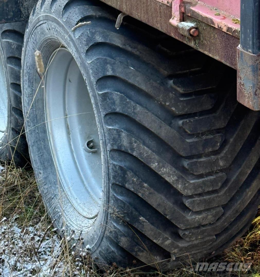 Junkkari 160 Ремаркета самосвални