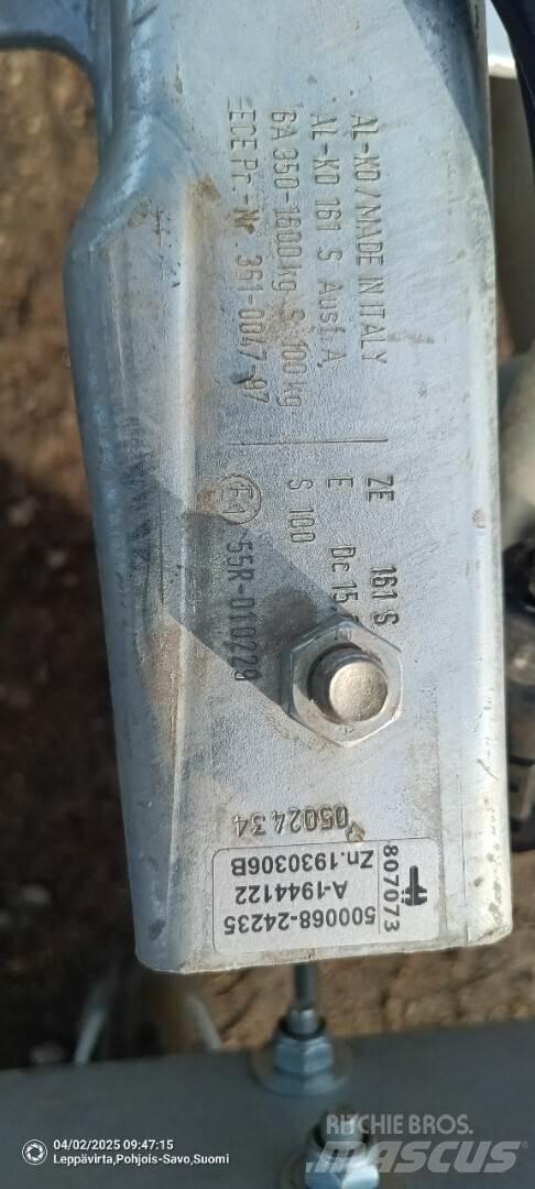 Majava Lj 1350 Леки ремаркета
