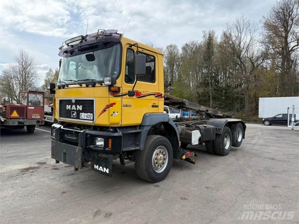 MAN 19.403 4x4 + 2 Общински/универсални превозни средства
