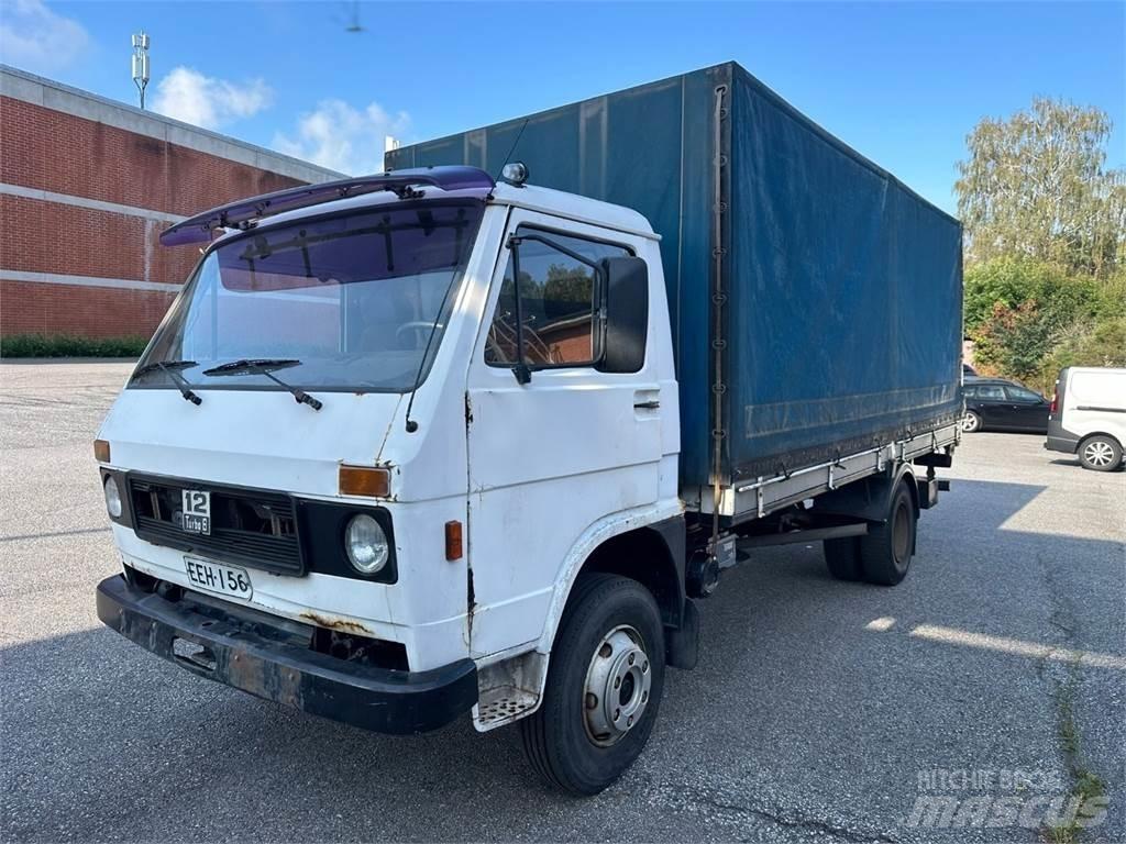 MAN Vw 9.136 Брезентови камиони
