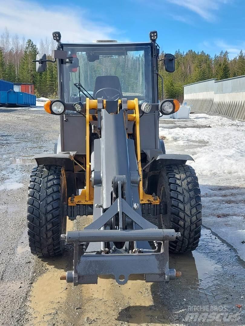 Mecalac Ax 850 Колесни товарачи