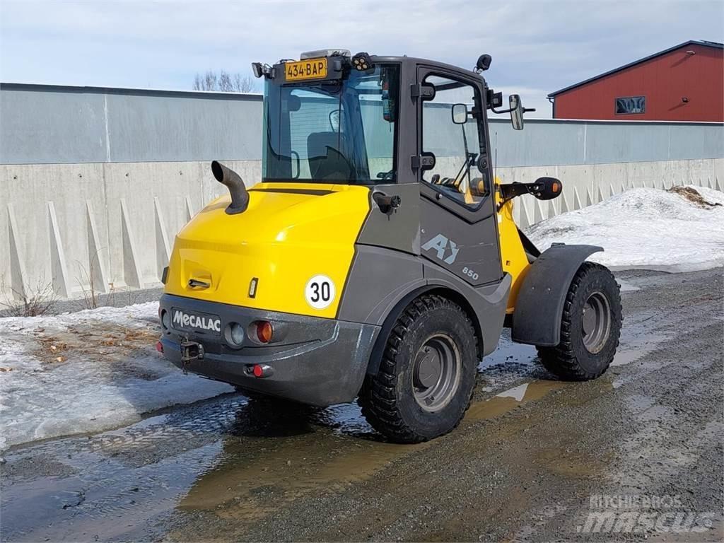 Mecalac Ax 850 Колесни товарачи