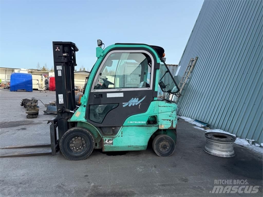 Mitsubishi FD20N Дизелови камиони