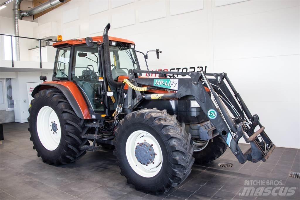 New Holland M135 Трактори