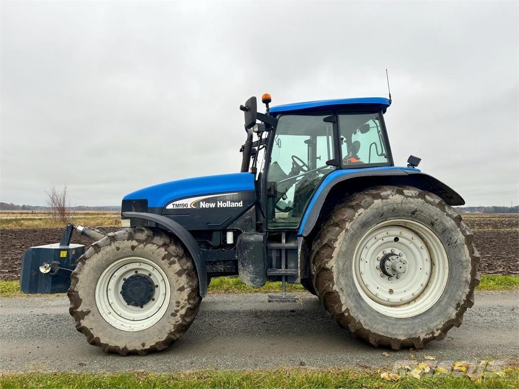 New Holland TM190 Трактори
