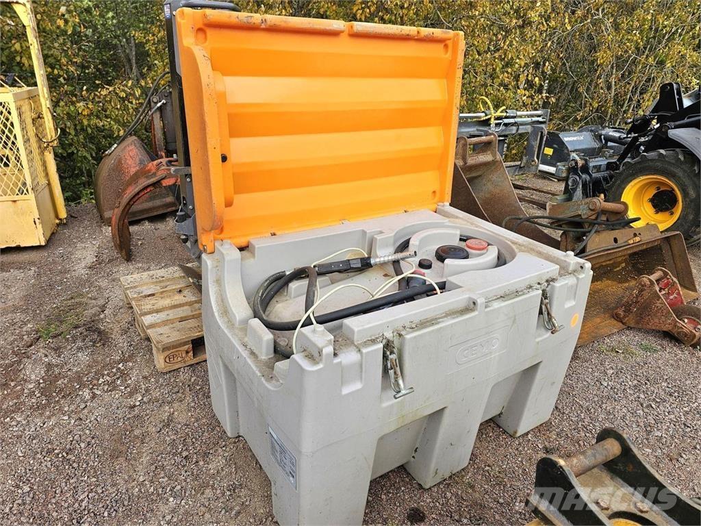  Polttoainesäiliö Резервоари
