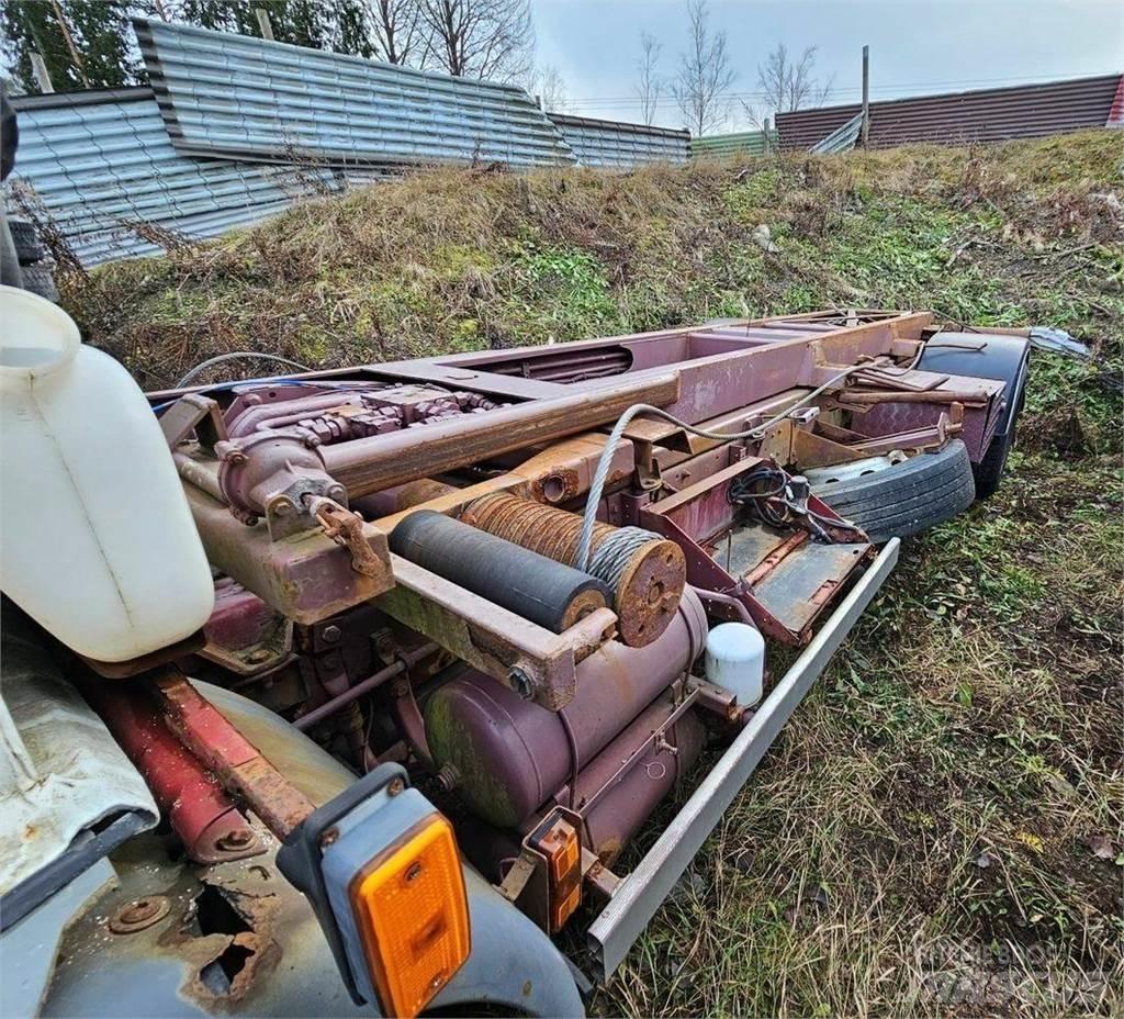 Renault M230ti Камиони с кран с кука