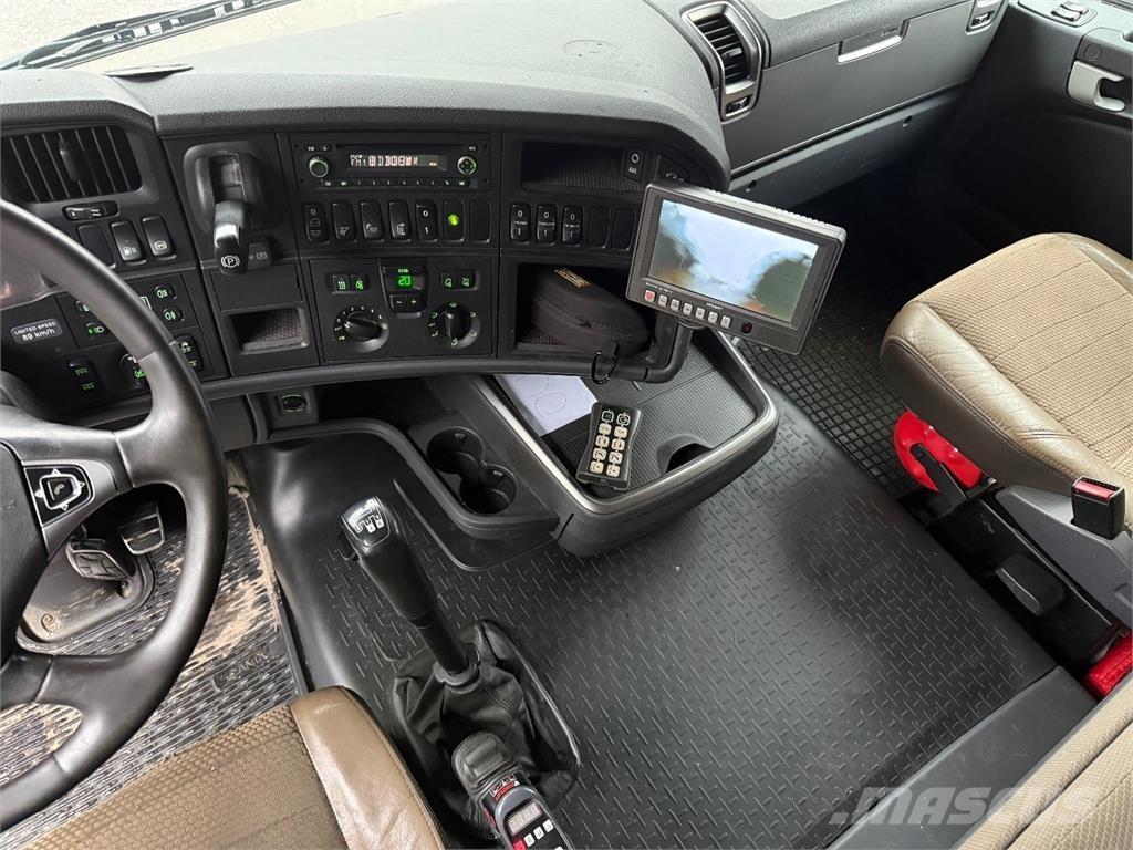Scania R560 Камиони с кран с кука
