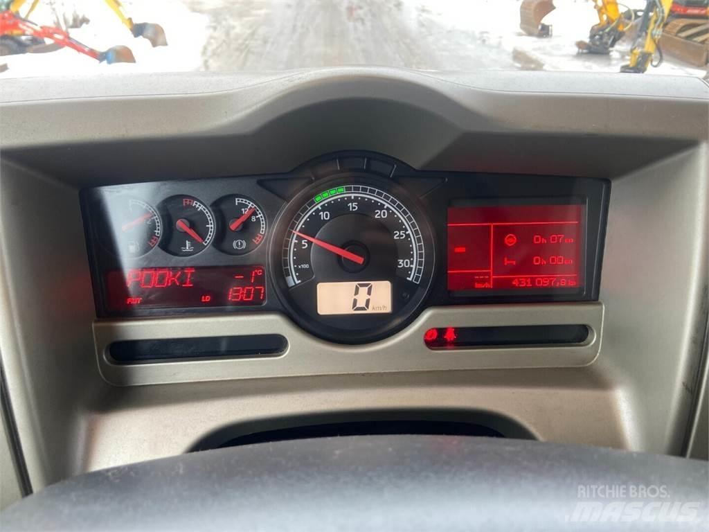 Sisu C 600 2+2 Камиони за превоз на горски машини
