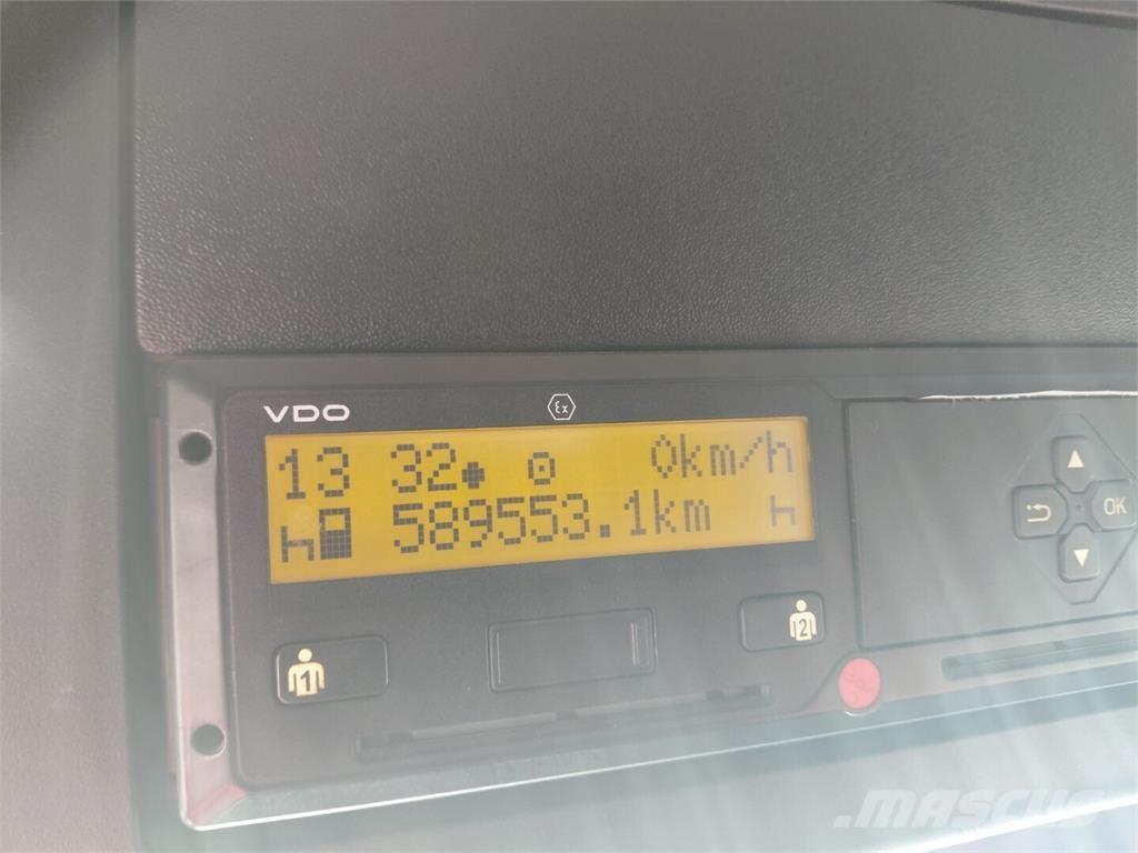 Sisu CM16M 8x4 Самосвал