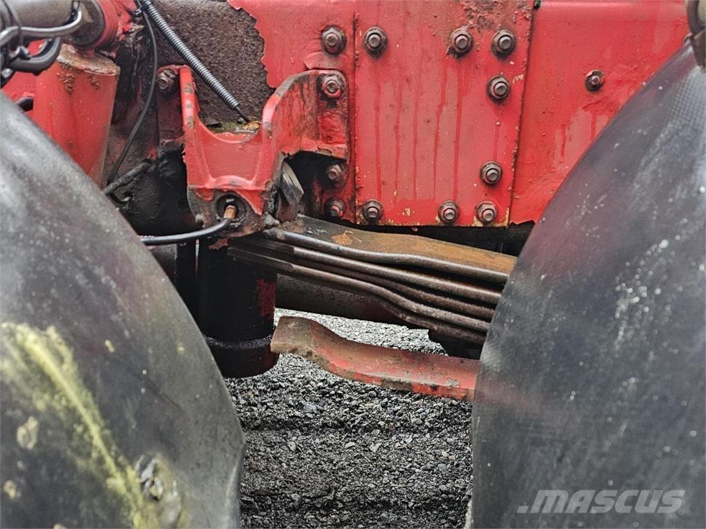 Sisu E12M 8X2 Камиони с кран с кука