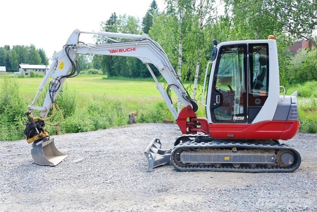 Takeuchi TB250 Мини екскаватори < 7 т