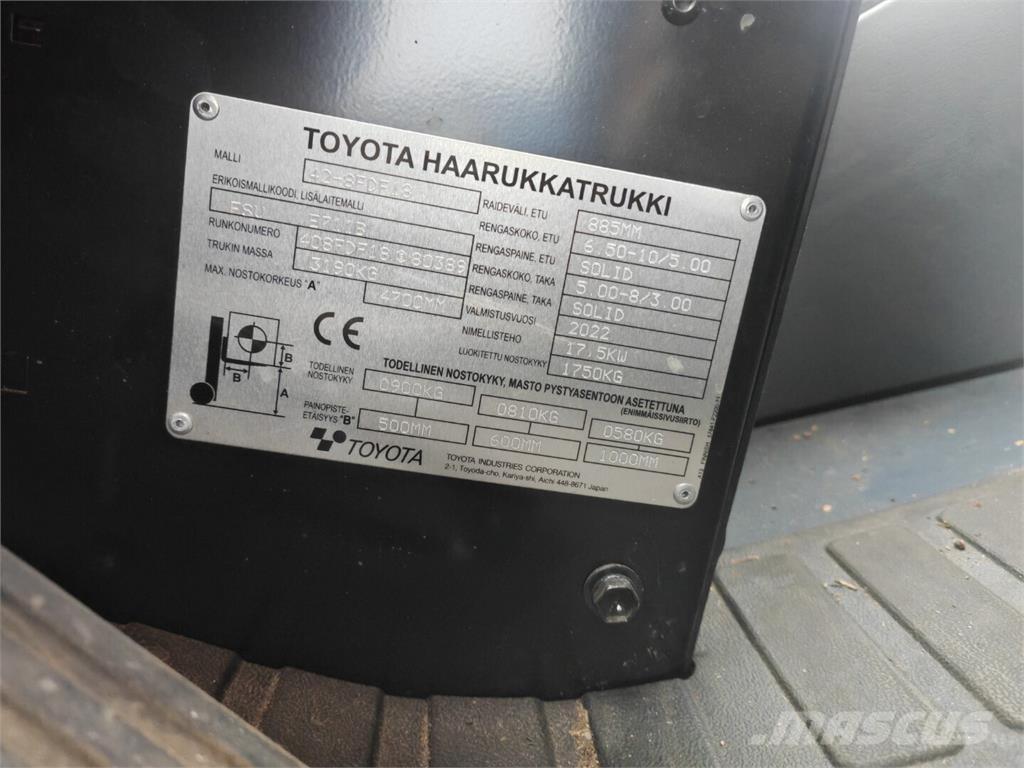 Toyota 42-8FDF18 Дизелови камиони