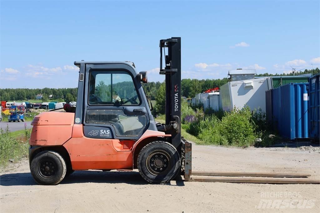 Toyota 7FD40 Дизелови камиони