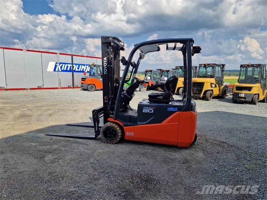 Toyota 8FBE20T Електрически вилични кари-повдигачи