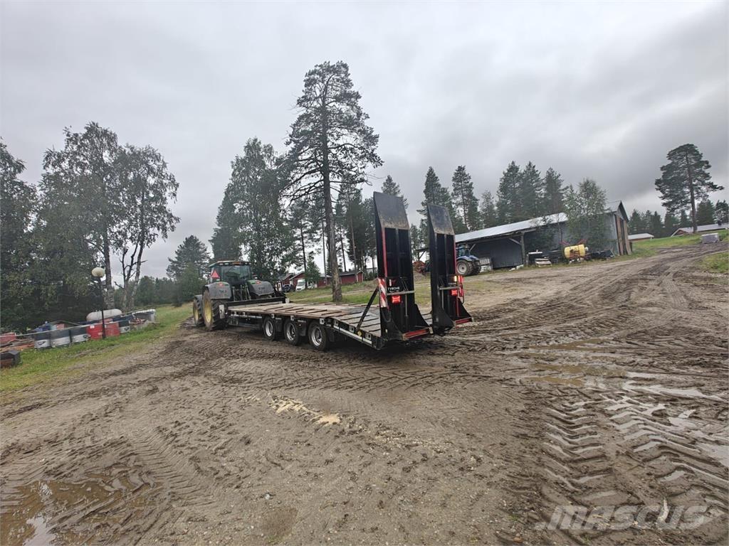 Tyrone 33 T Нискотоварачи