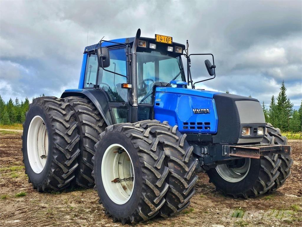 Valtra 6400 Трактори