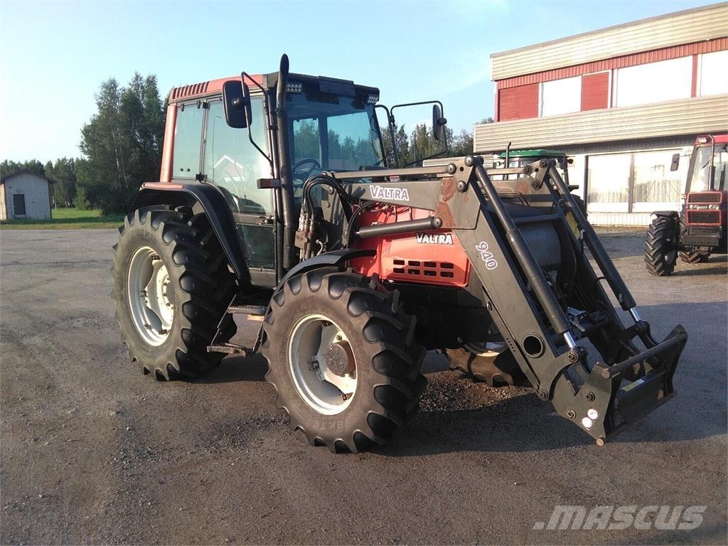 Valtra 6400 Трактори