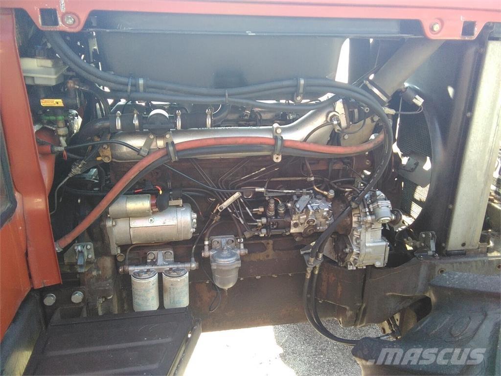 Valtra 6400 Трактори