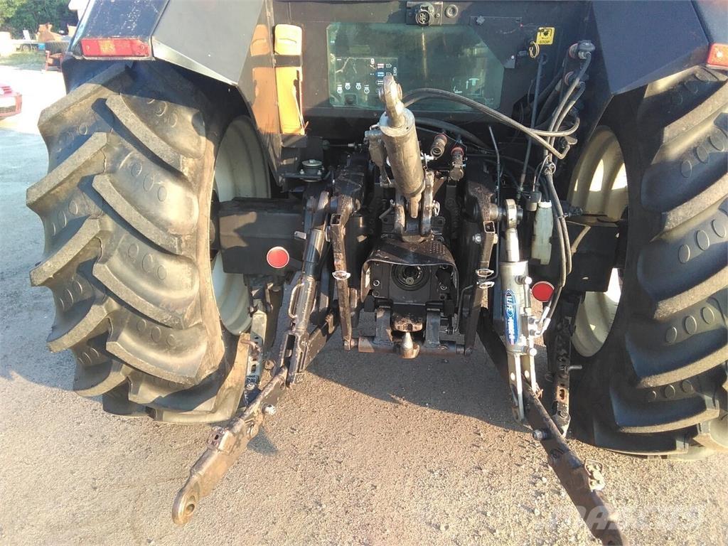 Valtra 6400 Трактори