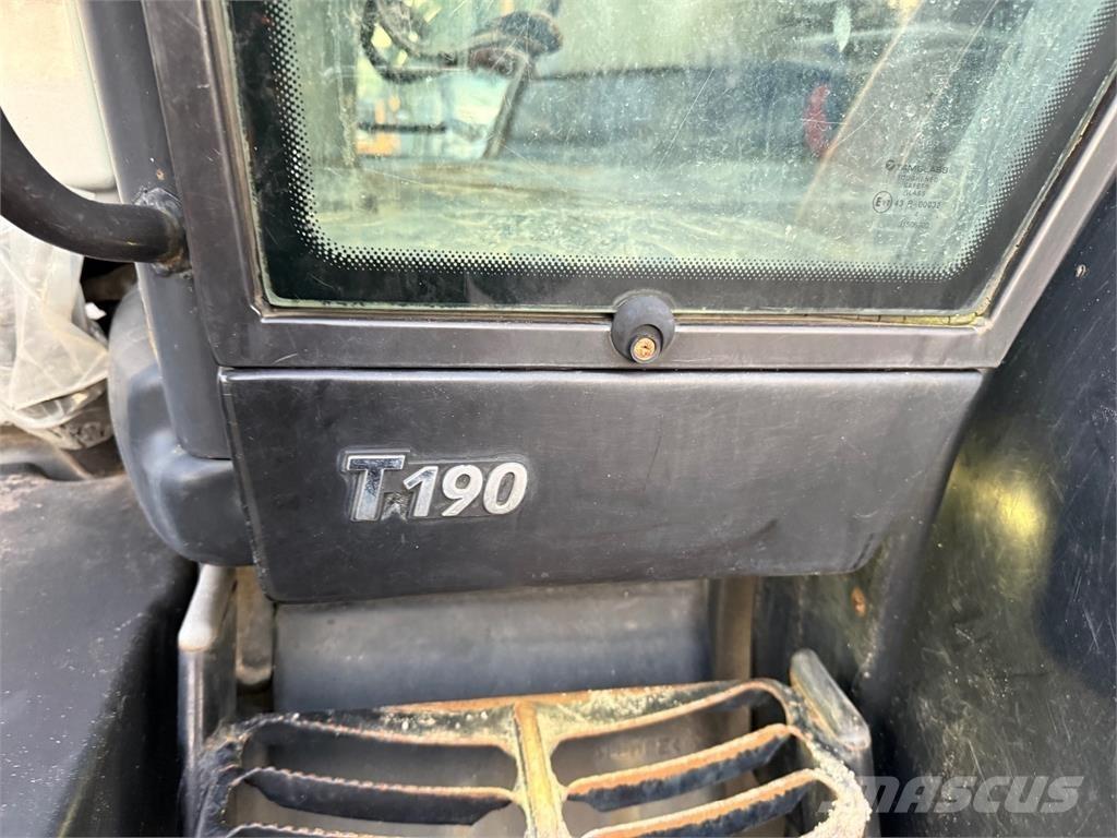 Valtra T190 Трактори