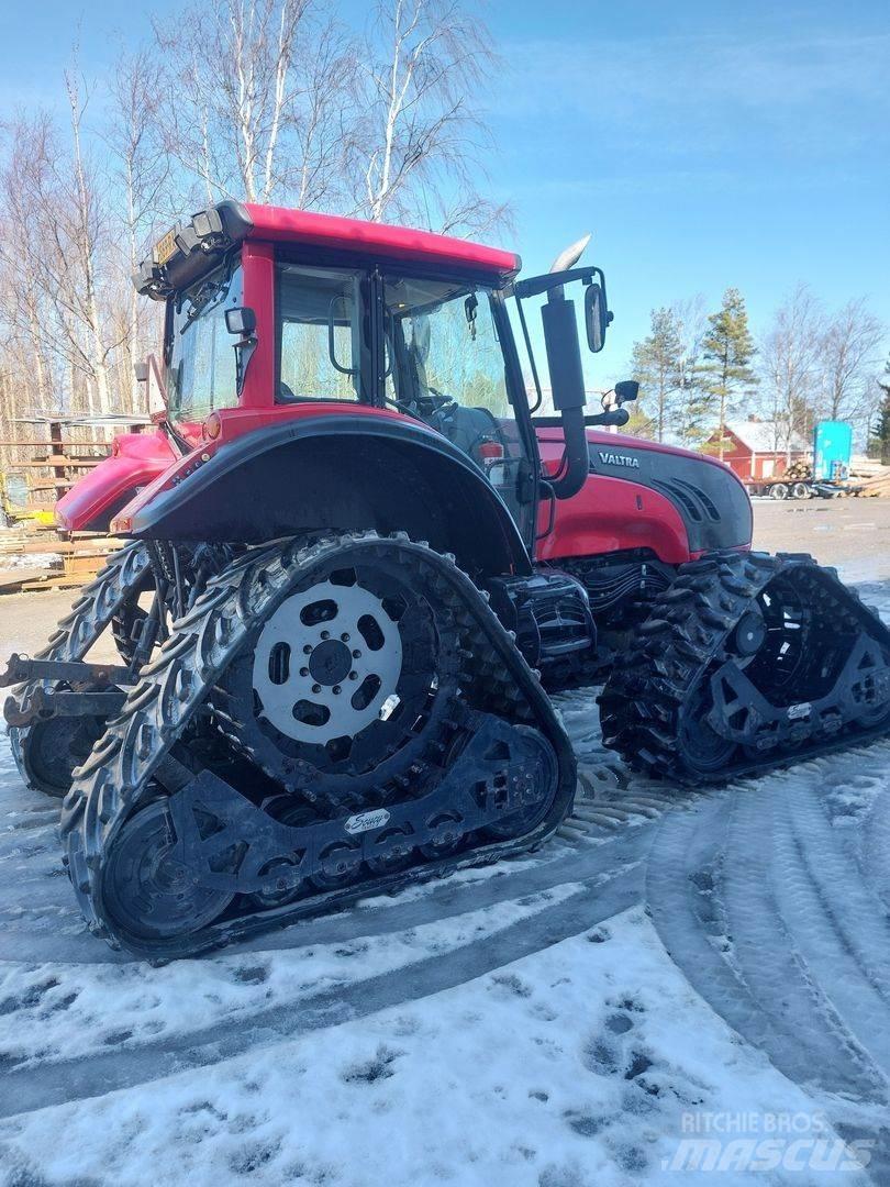 Valtra T202 D Трактори
